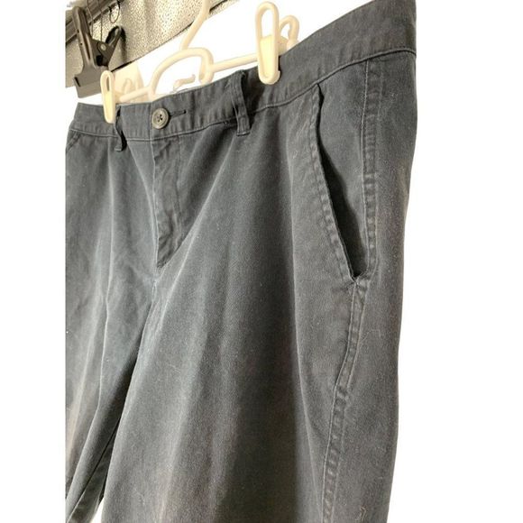 Women’ Amazon Essentials Size 14 Navy Chino Bermuda Shorts - Picture 2 of 6